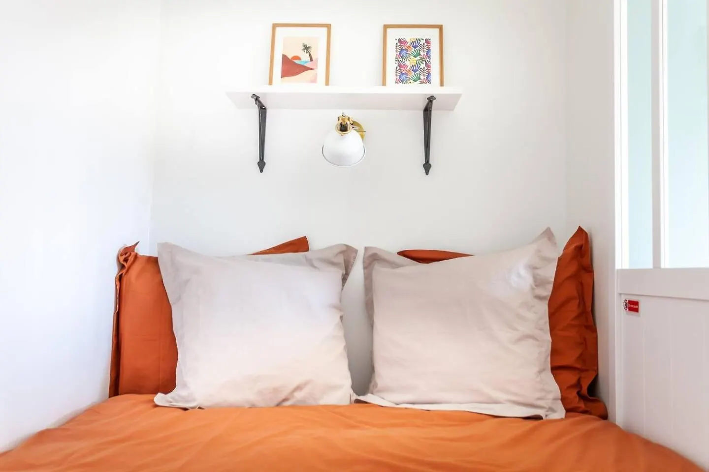 Ruby Magenta Apartment Paris France
